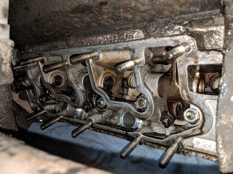 Cylinders 4-6 exhaust valve adjustment